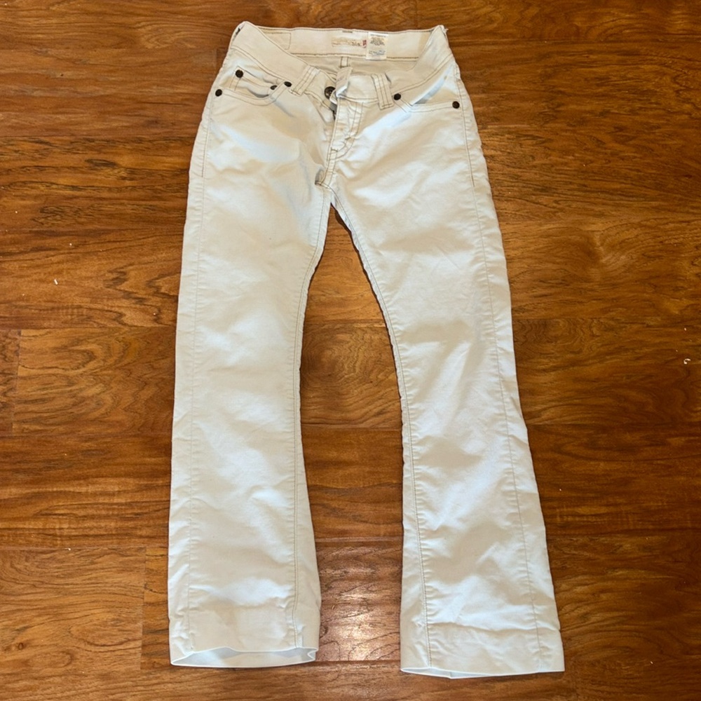Low waisted Levi’s